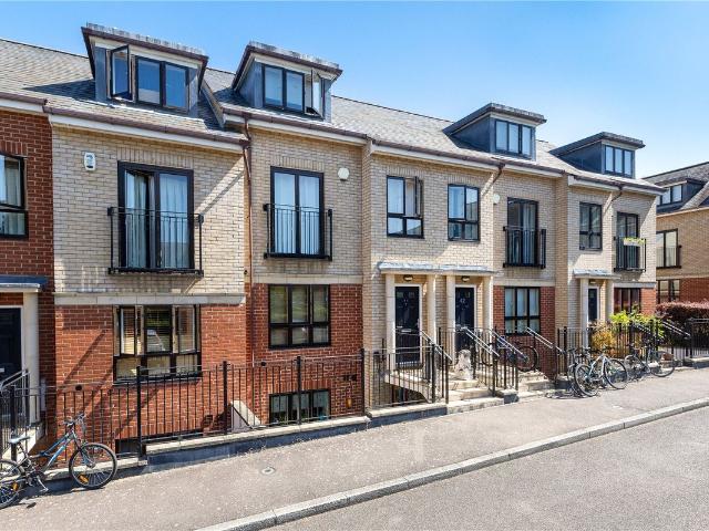 St. Bartholomews Court, Riverside, Cambridge CB5, 4 bed terraced house to rent, £3,000 pcm | PrimeLocation