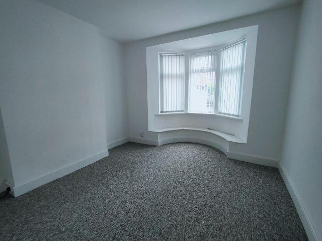 St. Barnabas Road, Leicester 3 bed semi detached house to rent £1,250 pcm £288 pw