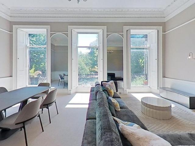 St Bernards Crescent, Edinburgh, EH4 1 bed flat to rent £1,850 pcm £427 pw
