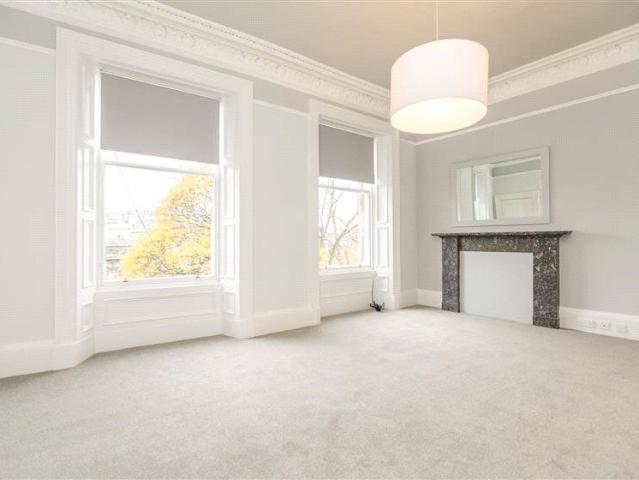 St Bernards Crescent, Edinburgh EH4, 4 bed flat to rent, £2,650 pcm | PrimeLocation