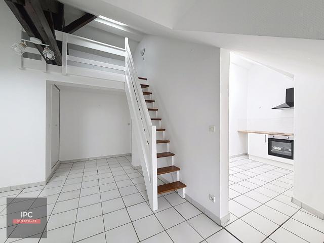 ST BRICE RUE DE PARIS 2 PIECES 49m², St brice