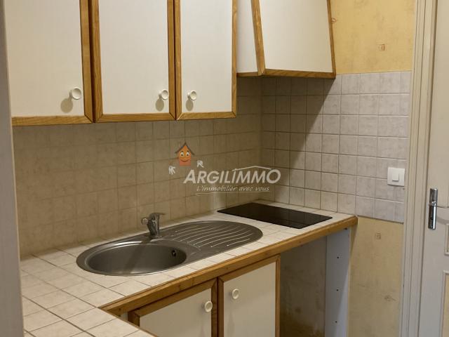 ST CALAIS 72 Appartement T2