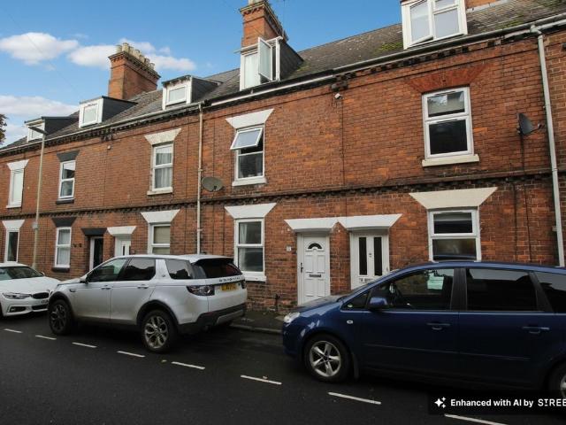 St. Catherine Street, Gloucester GL1, 5 bed terraced house to rent, £2,500 pcm | PrimeLocation