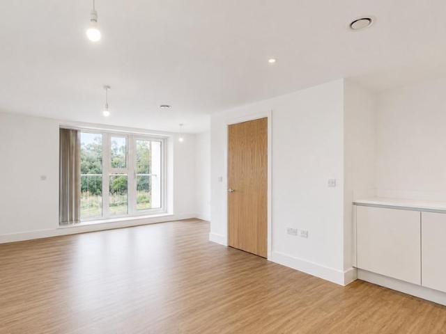 St Catherines House, Graven Hill 2 bed apartment to rent £1,650 pcm £381 pw
