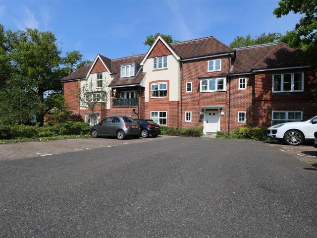 St. Catherines Wood, Camberley GU15, 2 bed flat to rent, £1,495 pcm | PrimeLocation
