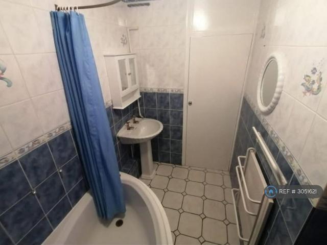 St Cecilia Close, Kidderminster, DY10 2 bed flat to rent £675 pcm £156 pw