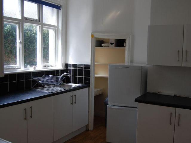 St. Chads Drive, Leeds LS6 2 bed house to rent £1,257 pcm £290 pw
