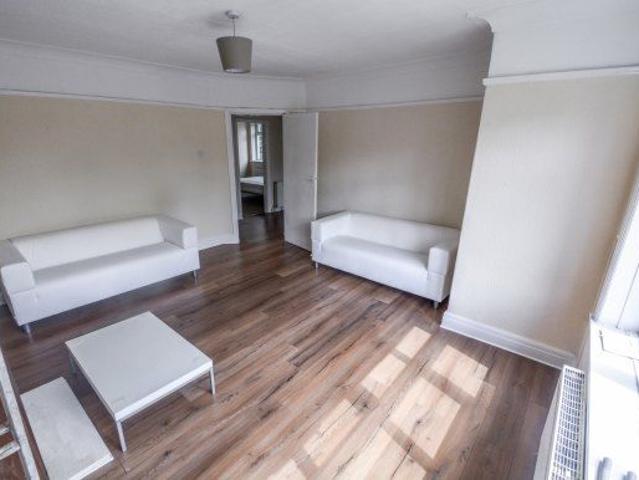 St. Chads Drive, Leeds LS6, 5 bed shared accommodation to rent, £477 pppm | PrimeLocation