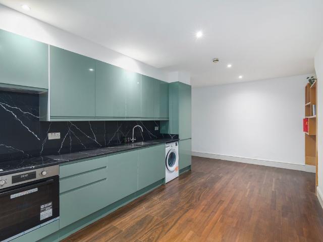 St. Charles Square, London W10, 1 bed flat to rent, £2,550 pcm | PrimeLocation