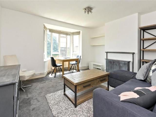 St. Charles Square, London, W10 3 bed flat to rent £3,397 pcm £784 pw