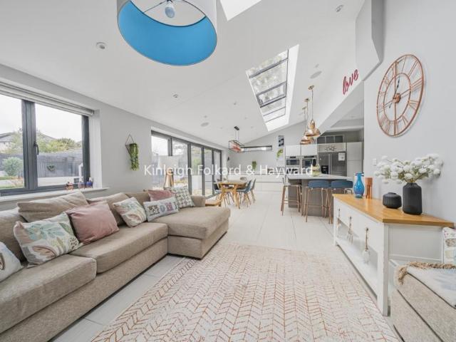 St Christophers The Hall School, 49 Bromley Road, Bromley Park, London, BR3 5PA, United Kingdom | 4 bed house for rent #138694866 | Rentberry