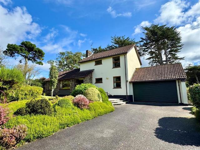 St. Columb TR9 4 bed detached house to rent £2,250 pcm £519 pw