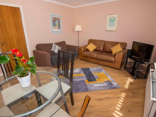St Clair Place, 2 Bed, nr Elm Row