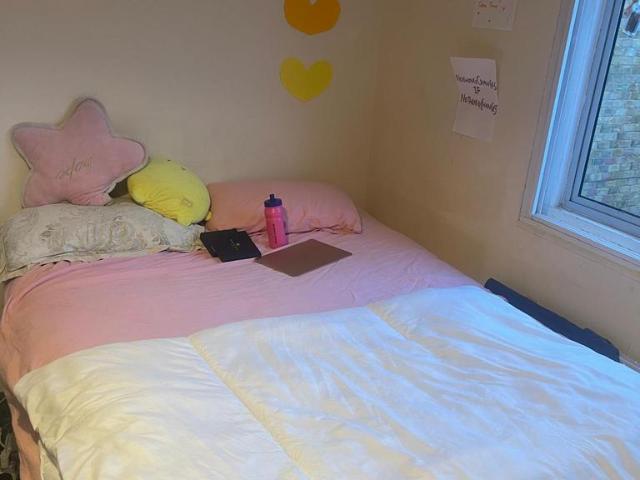 St. Clement Close, Uxbridge UB8 1 bed in a house share to rent £950 pcm £219 pw