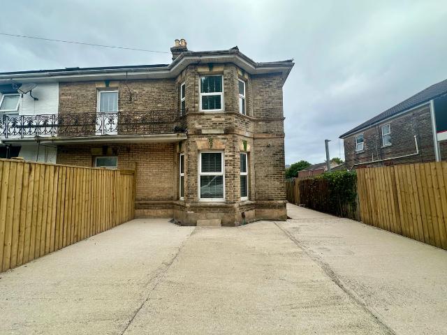 St. Clements Road, Bournemouth BH1, 1 bed flat to rent, £895 pcm | PrimeLocation