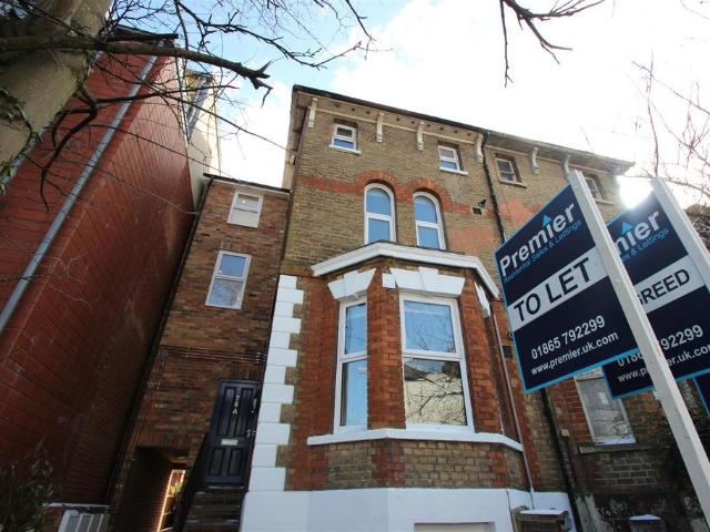 St Clements Street, OXFORD, Oxfordshire 1 bed flat to rent £1,375 pcm £317 pw