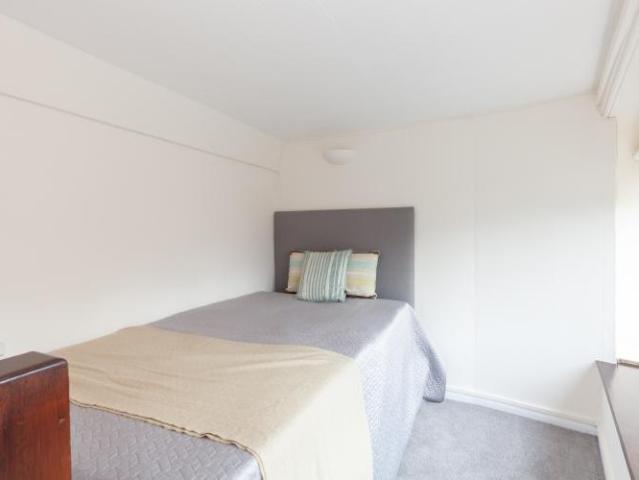 St. Clements Street, Oxford 1 bed in a house share to rent £900 pcm £208 pw