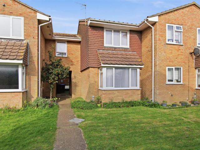 St. Crispians, Seaford 2 bed terraced house to rent £1,295 pcm £299 pw