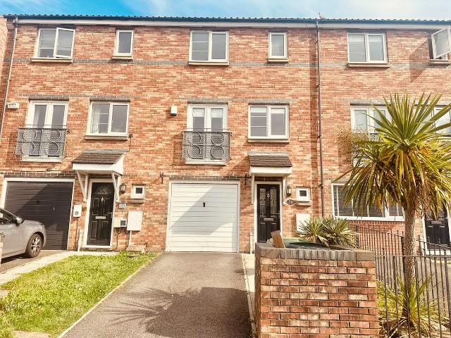 St. Cuthberts Road Gateshead NE8, 3 bed town house to rent, £1,250 pcm | PrimeLocation