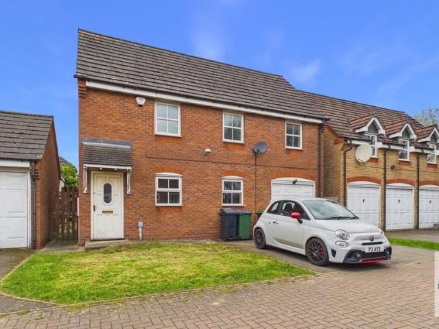 St David's Drive, Wednesbury, West. 3 bed end of terrace house to rent £1,200 pcm £277 pw