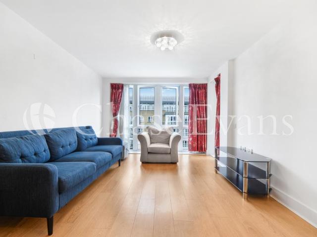 St Davids Square, St Davids Square. 2 bed flat to rent £2,548 pcm £588 pw