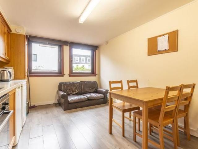 St David's Place, Edinburgh EH3, 3 bed flat to rent, £1,900 pcm | PrimeLocation