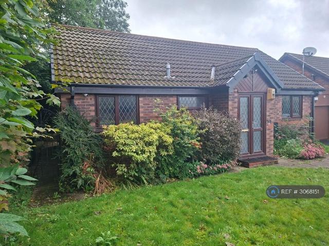 St Dominics Mews, Bolton, BL3 2 bed bungalow to rent £1,200 pcm £277 pw