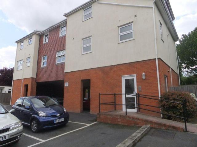 St Eanswythes Court, Tonbridge TN9 1 bed apartment to rent £1,150 pcm £265 pw