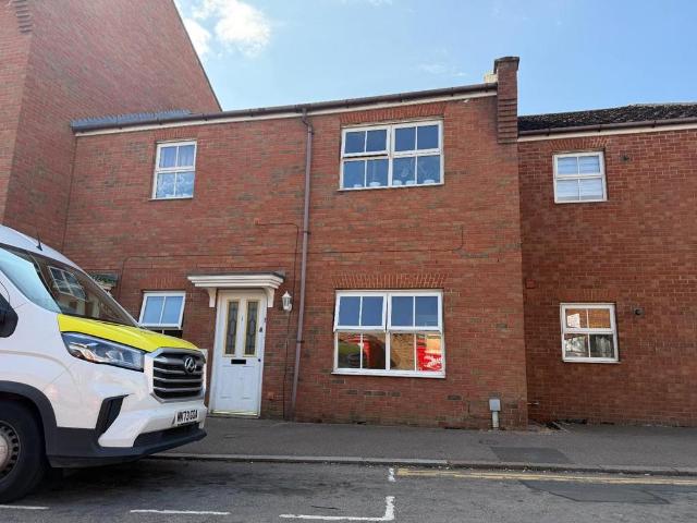 St. Edmunds Road, Northampton NN1 2 bed flat to rent £950 pcm £219 pw