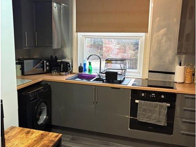 St Edward St, Leek ST13, 2 bed flat to rent, £650 pcm | PrimeLocation