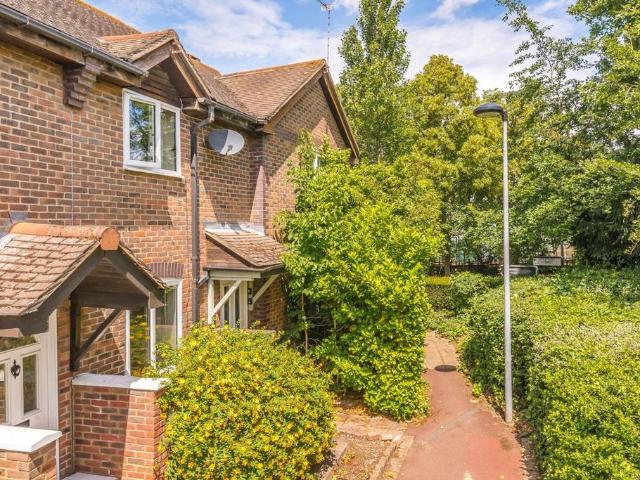 St. Elmos Road, London SE16 2 bed detached house to rent £2,400 pcm £554 pw