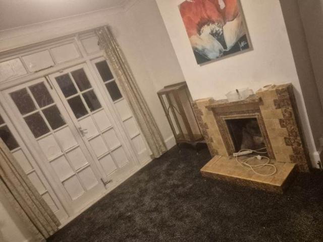 St Ethelbert Ave, Luton LU3, 3 bed semi detached house to rent, £1,600 pcm | PrimeLocation