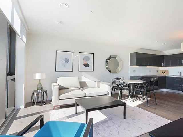 St Gabriel Walk, Elephant and Castle. 1 bed flat to rent £4,500 pcm £1,038 pw