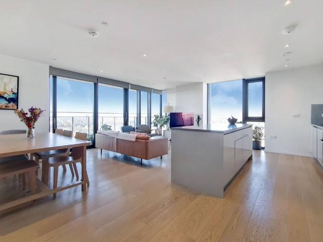 St Gabriel Walk, Elephant And Castle, London SE1, 3 bed flat to rent, £5,500 pcm | PrimeLocation