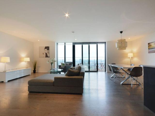 St Gabriel Walk, Elephant And Castle SE1, 3 bed flat to rent, £5,200 pcm | PrimeLocation