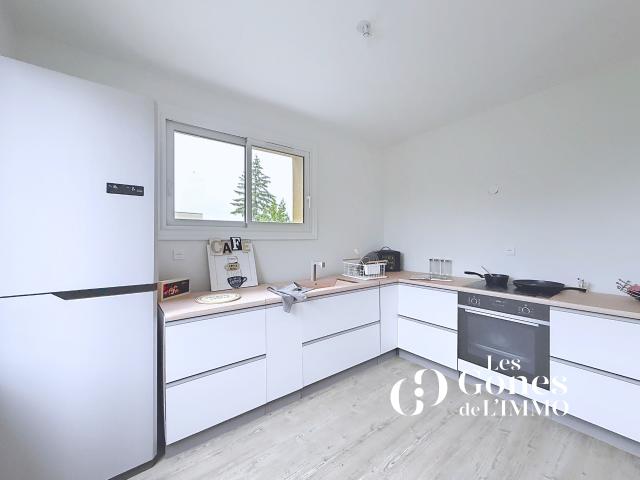 ST GENIS LES OLLIERES, Villa rénovée T7 154,43m2 + 1000m2 jardin