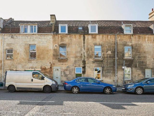 St George`s Place 2 bed apartment to rent £1,300 pcm £300 pw