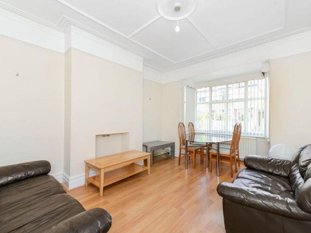 St. Georges Avenue, Ealing, W5 4 bed terraced house to rent £3,150 pcm £727 pw