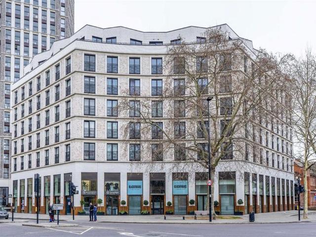 St. Georges Circus, London SE1 2 bed flat to rent £3,350 pcm £773 pw