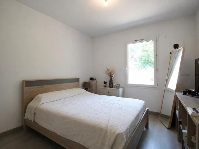 St Georges de Reneins: Belle maison T4 de plain pied avec jardin et garage