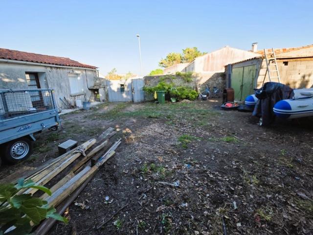 ST GEORGES D'OLÉRON 17 cœur de village côte Ouest, A Vendre Maison ancienne en pierre surface 70m² terrain 350m²