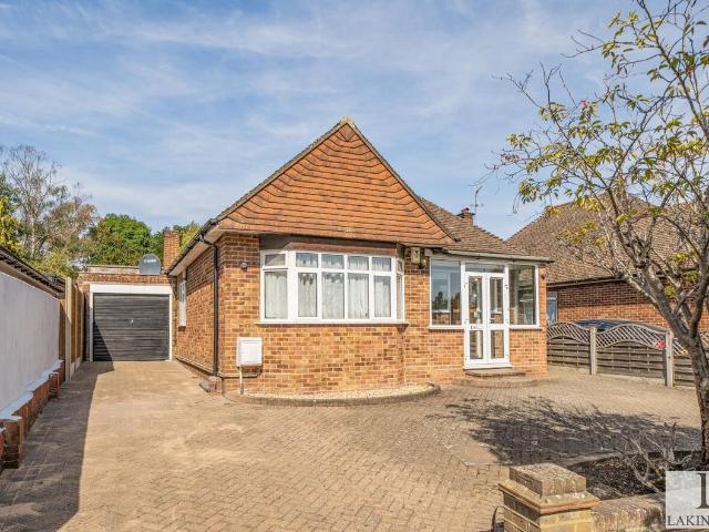 St Georges Drive, Ickenham UB10, 4 bed detached bungalow to rent, £2,750 pcm | PrimeLocation
