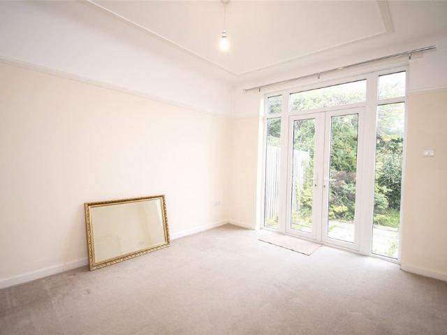 St. Georges Grove, CH46 6DD, Moreton