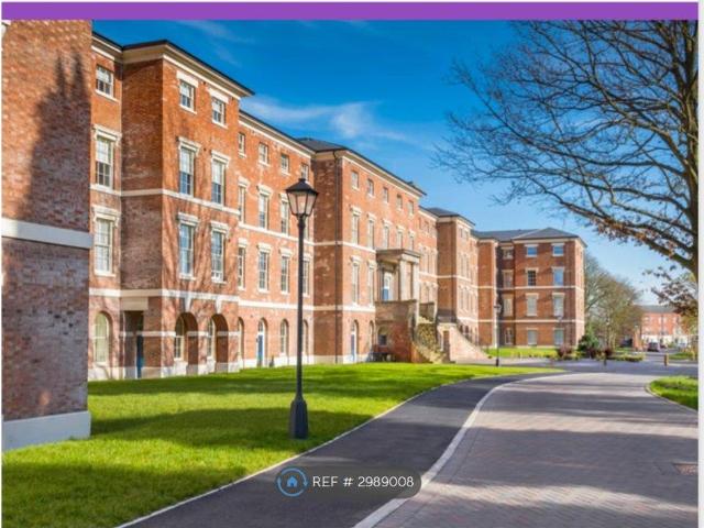 St Georges Parkway, Stafford ST16, 2 bed flat to rent, £1,000 pcm | PrimeLocation