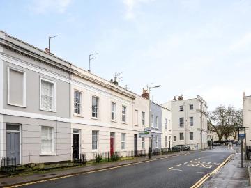 Cheltenham, Gloucestershire county, Southdowns