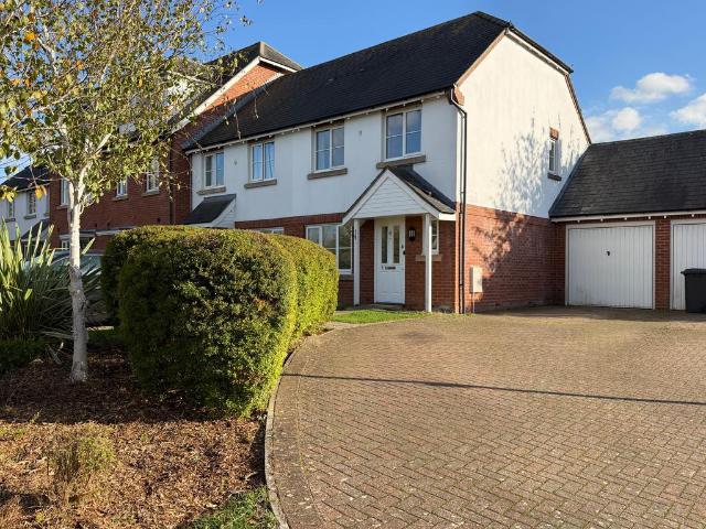 St George's Place, Trowbridge BA14 3 bed end of terrace house to rent £1,400 pcm £323 pw