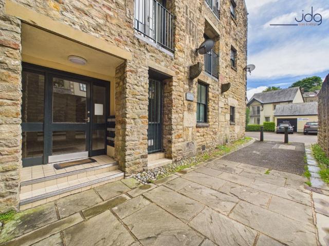 St. Georges Quay, VIctoria Wharf |. 1 bed flat to rent £750 pcm £173 pw