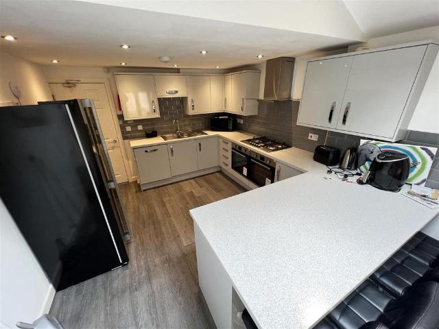 St. Georges Road, Coventry 5 bed terraced house to rent £2,500 pcm £577 pw