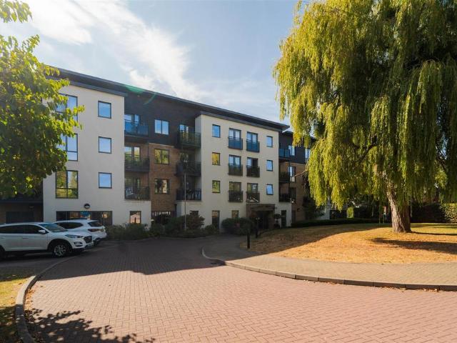St. Georges Road, Cheltenham 1 bed retirement property to rent £1,150 pcm £265 pw