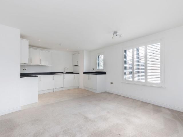 St. Georges Road, Cheltenham GL50, 2 bed flat to rent, £1,400 pcm | PrimeLocation
